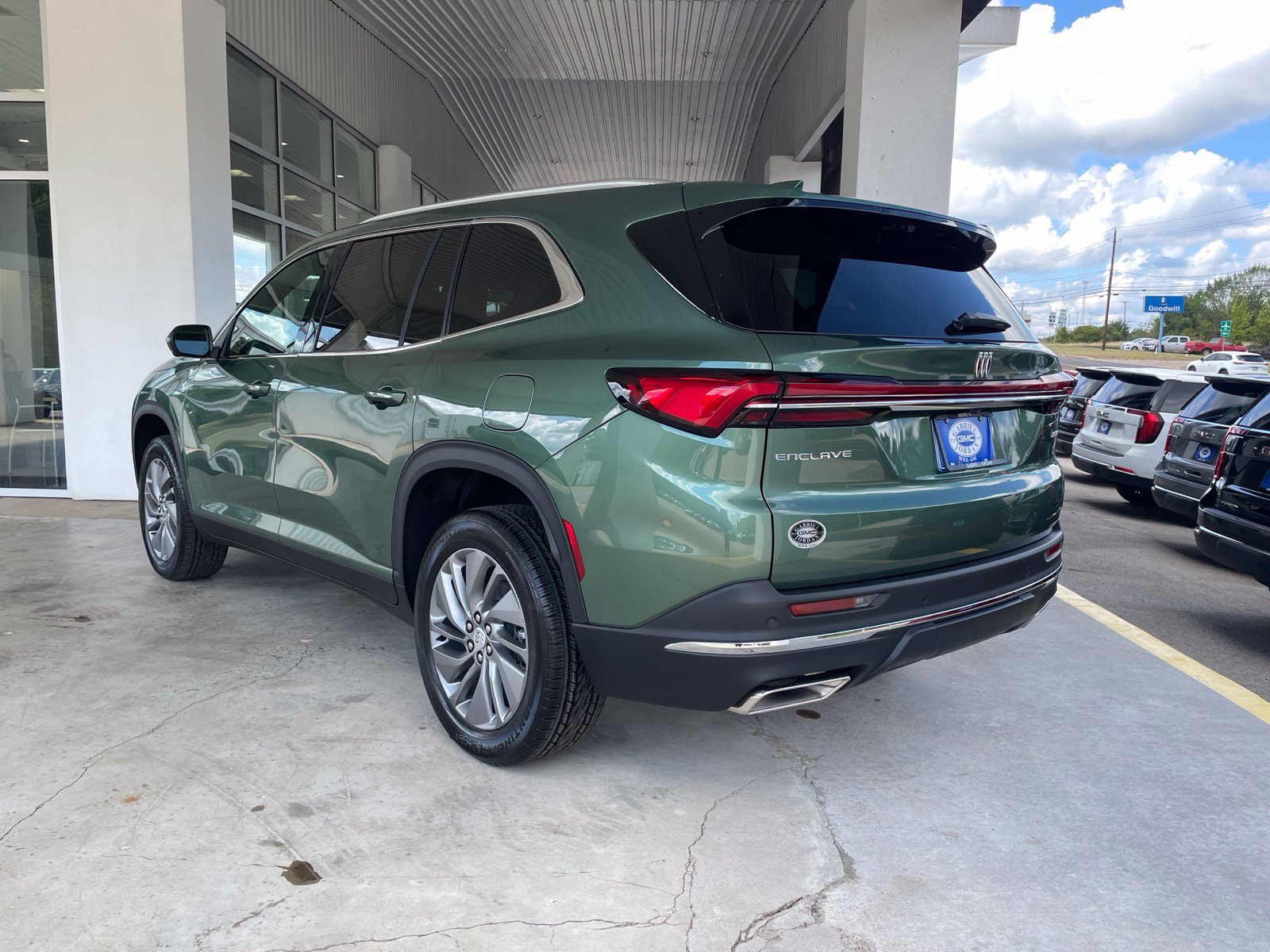 New 2027 Buick Enclave Preferred w/ Power Package FWD image 3