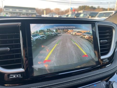 New 2026 Chrysler Pacifica Select image 29