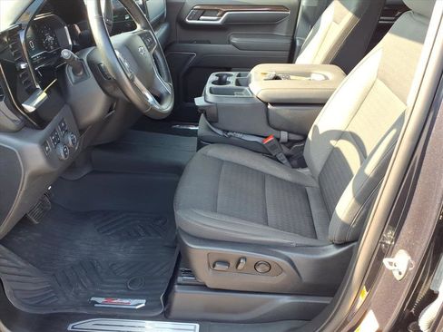 Used 2023 Chevrolet Silverado 1500 LT Trail Boss w/ Protection Package image 11