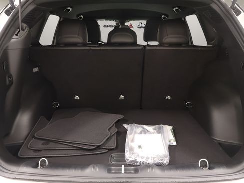 New 2026 Jeep Compass Limited AWD/4WD image 18