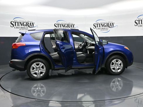 Used 2015 Toyota RAV4 LE image 27