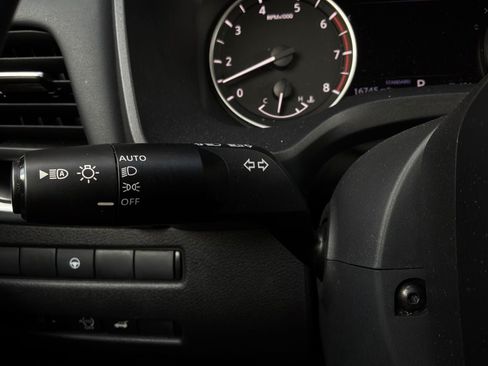 Used 2026 Nissan Rogue SV FWD image 35
