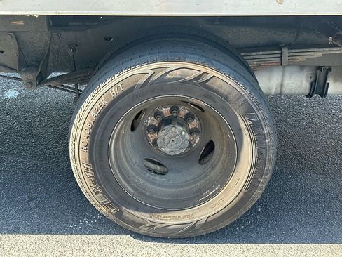 Used 2019 Ford E-450 and Econoline 450 Super Duty w/ Power Windows & Locks Group RWD image 10