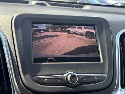 Used 2022 Chevrolet Equinox LT AWD/4WD image 19