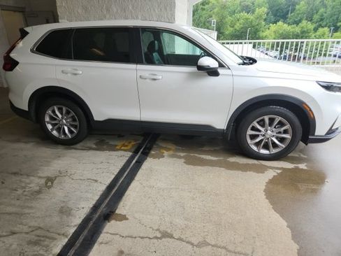 Used 2024 Honda CR-V EX-L image 11