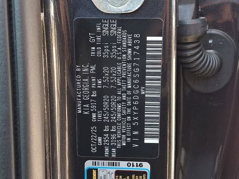 Certified 2025 Kia Telluride S AWD/4WD image 28