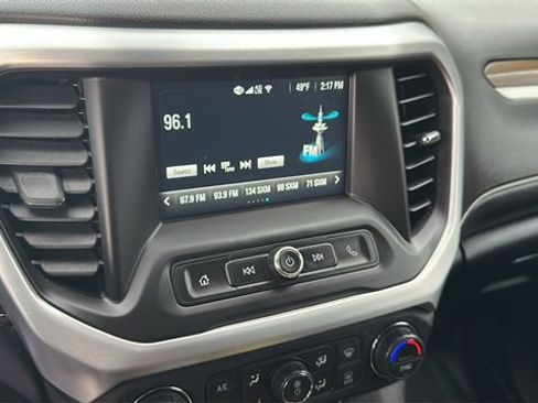 Used 2019 GMC Acadia SLE image 28