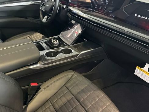 New 2026 Cadillac Escalade V AWD/4WD image 15