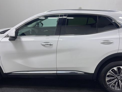 Used 2024 Buick Envision Preferred AWD/4WD image 14