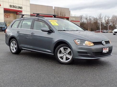Used 2015 Volkswagen Golf TDI S image 2