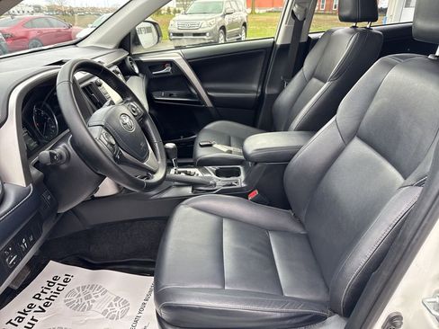 Used 2018 Toyota RAV4 Limited image 29
