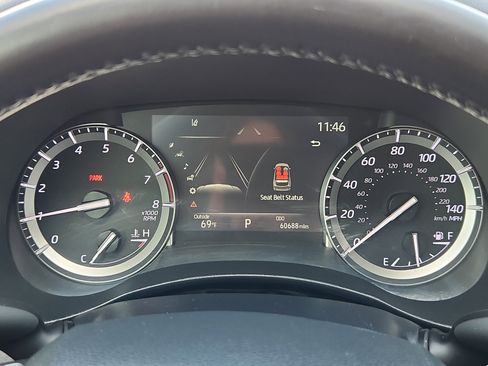 Used 2022 Toyota Highlander XLE image 19