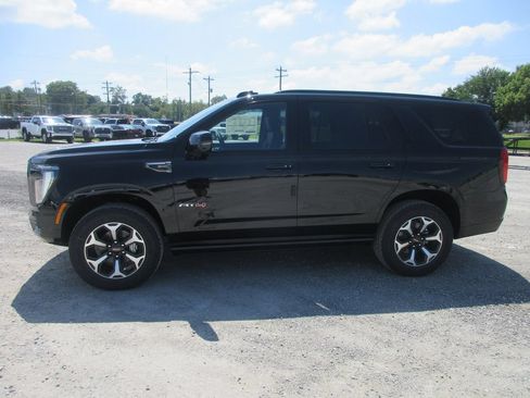 New 2026 GMC Yukon AT4 w/ AT4 Premium Package AWD/4WD image 7