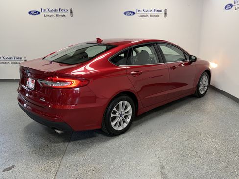 Used 2020 Ford Fusion SE FWD image 34