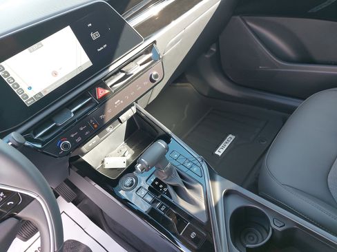 New 2026 Kia Niro EX image 26