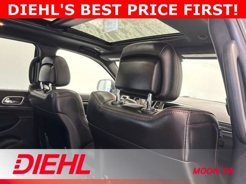 Used 2018 Jeep Grand Cherokee Trailhawk w/ Trailhawk Luxury Group AWD/4WD image 13