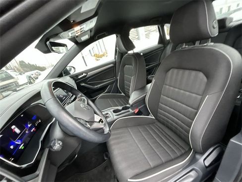 Used 2023 Volkswagen Jetta Sport image 15