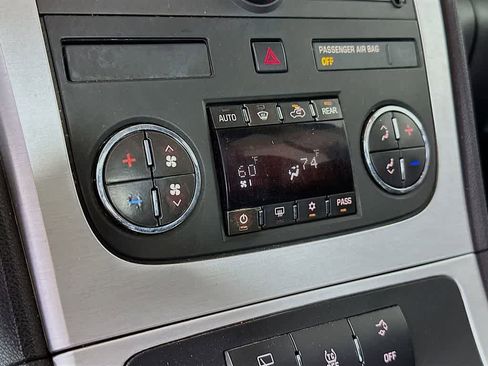 Used 2012 GMC Acadia SLE image 18