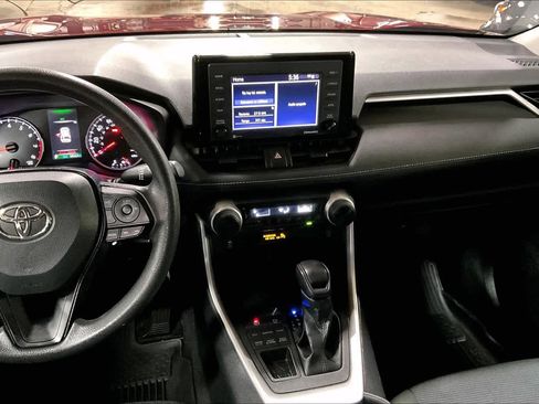 Certified 2022 Toyota RAV4 LE image 6