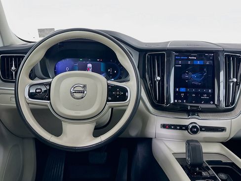 Used 2023 Volvo XC60 B5 Plus w/ Climate Package image 18