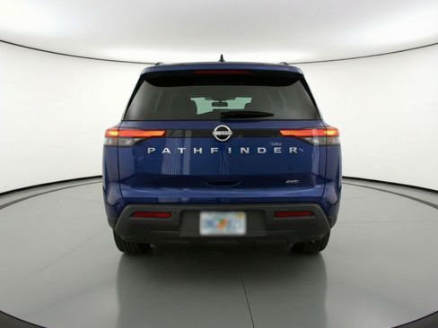 Used 2025 Nissan Pathfinder SV image 7