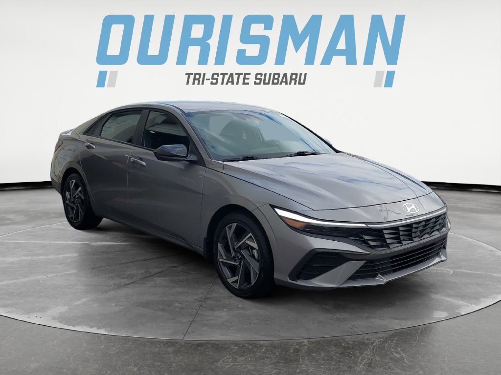 Used 2025 Hyundai Elantra Sport FWD image 1