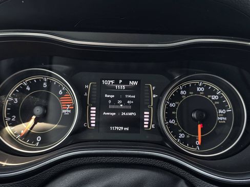 Used 2020 Jeep Cherokee Latitude Plus FWD image 12