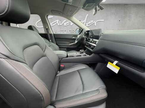 New 2026 Nissan Pathfinder SL FWD image 25