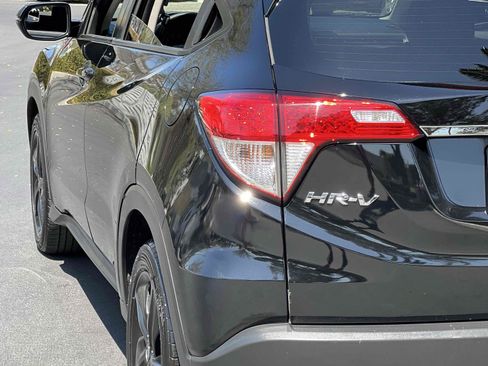 Used 2019 Honda HR-V EX image 46