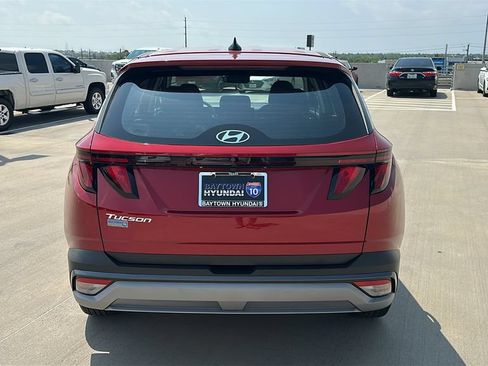 Used 2026 Hyundai Tucson SE FWD image 11