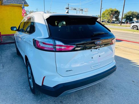Used 2022 Ford Edge SEL w/ Convenience Package image 3