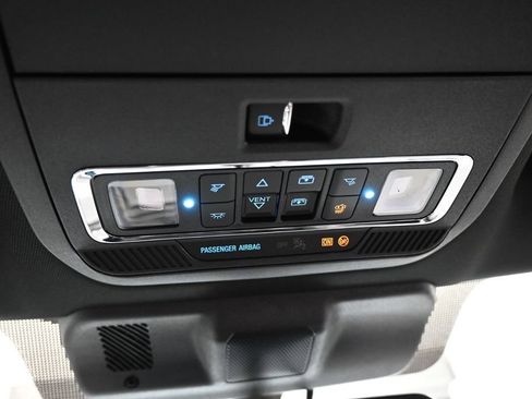 Used 2026 Ford F350 Platinum w/ FX4 Off-Road Package AWD/4WD image 36