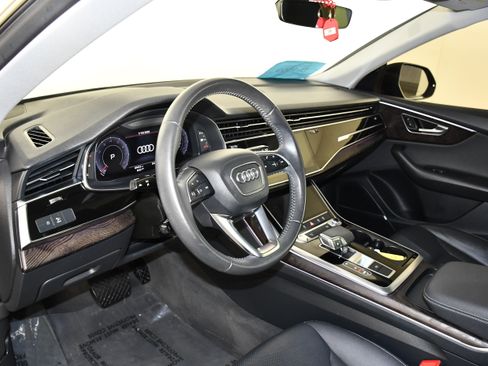 Used 2020 Audi Q8 Premium Plus w/ Premium Plus Package AWD/4WD image 34