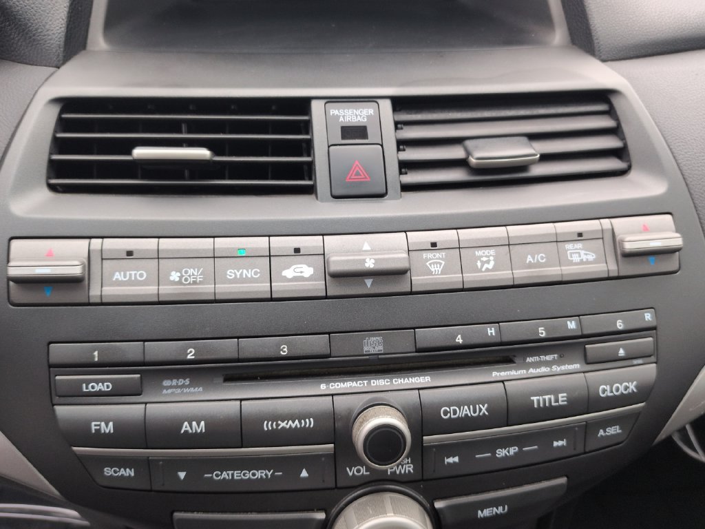 Used 2011 Honda Accord EX-L image 16