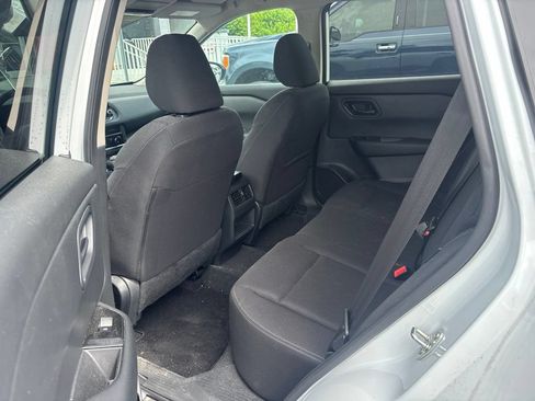 Used 2025 Nissan Rogue S FWD image 13