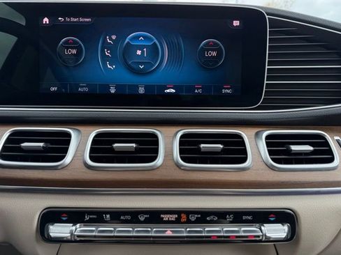 Used 2021 Mercedes-Benz GLE 350 4MATIC image 23