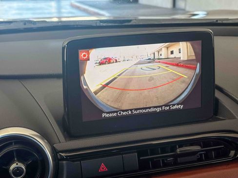 Used 2019 MAZDA MX-5 Miata RF Grand Touring image 21