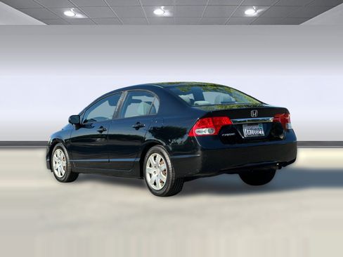 Used 2011 Honda Civic LX image 3