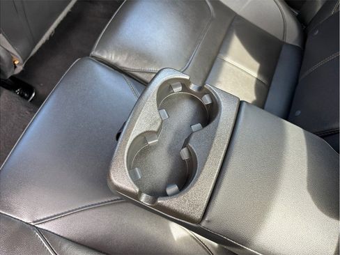 Used 2018 Ford Focus Titanium w/ Titanium Technology Package image 37