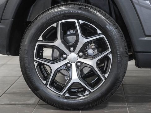 Certified 2024 Jeep Compass Limited w/ Sun and Sound Group image 23