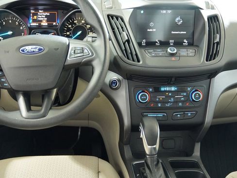 Used 2019 Ford Escape SE image 19