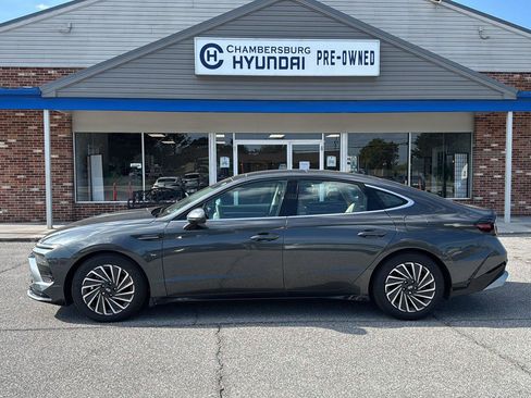 Certified 2025 Hyundai Sonata Limited FWD image 3