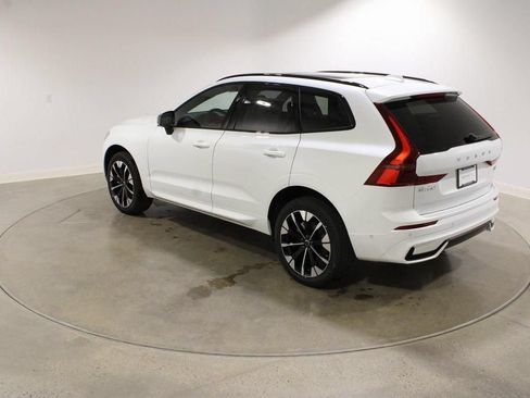 Used 2026 Volvo XC60 B5 Plus w/ Climate Package AWD/4WD image 3