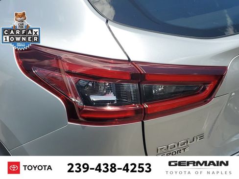 Used 2022 Nissan Rogue Sport SV FWD image 17