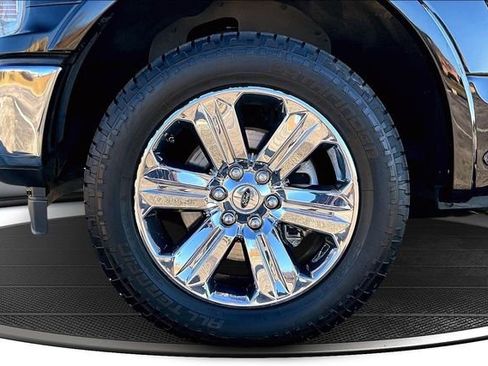 Used 2018 Ford F150 Lariat w/ Equipment Group 502A Luxury image 35