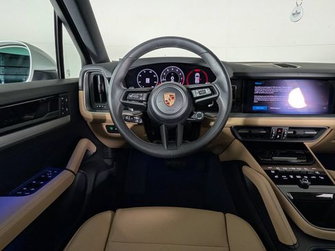 Certified 2026 Porsche Cayenne AWD/4WD image 21