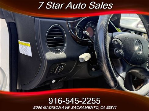 Used 2008 Mercedes-Benz CLS 550 image 8