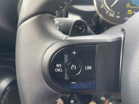 Used 2023 MINI Cooper S image 39