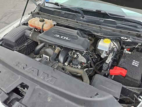Used 2022 RAM 1500 Laramie AWD/4WD image 56