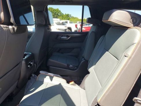 New 2026 GMC Yukon AT4 AWD/4WD image 11